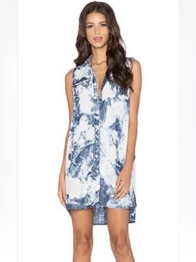 True Religion Georgia Chambray
Button Down Dress Tie Dye Acid Wash Blue
White XS